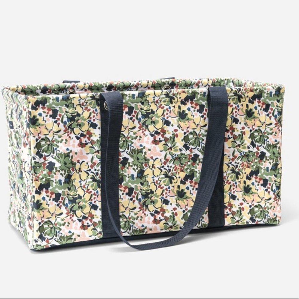 Thirty one Large utility tote In Spring Floral NWT